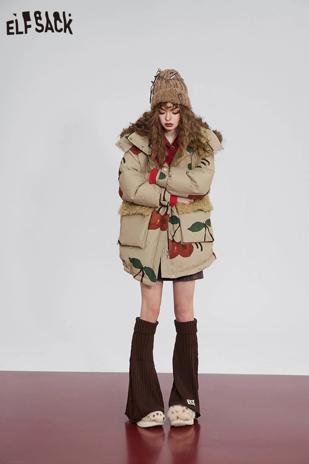 ELFSACK Graphic Cherry Korean Fashion Down Coats Women 2023 Winter New Designer Outwears