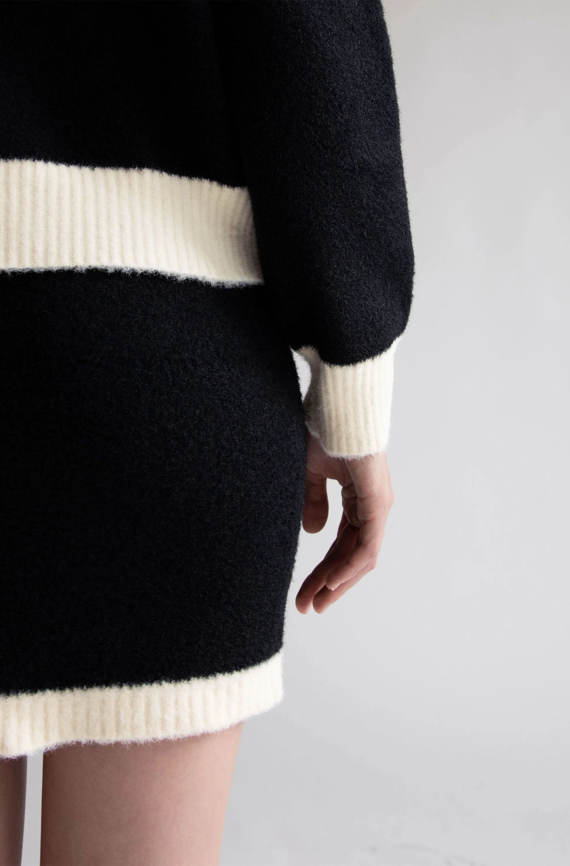 FUZZY COLOUR BLOCK MINI SKIRT